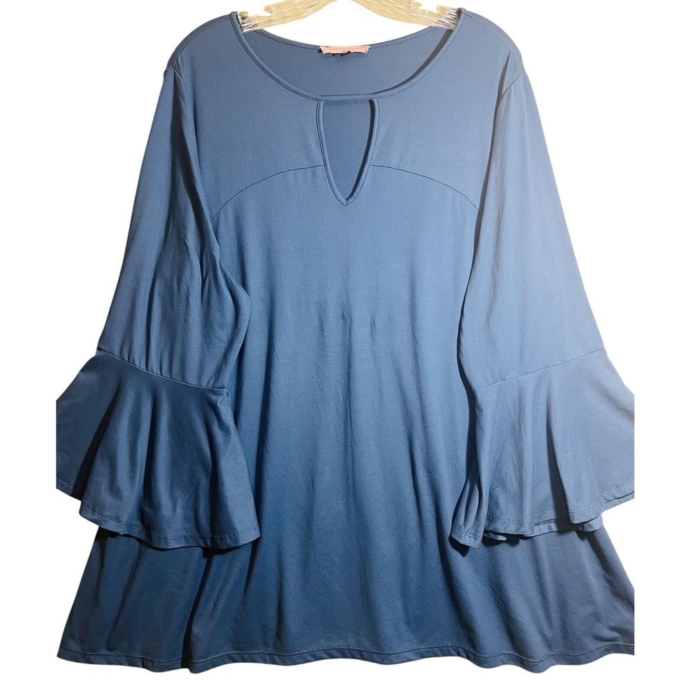 East Adeline Blouse Womens 1X Plus Blue Bell Sleeve Keyhole Tunic Top Jersey